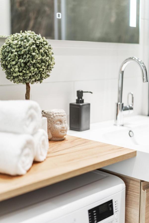 Zeus Design Apartments Виена Екстериор снимка