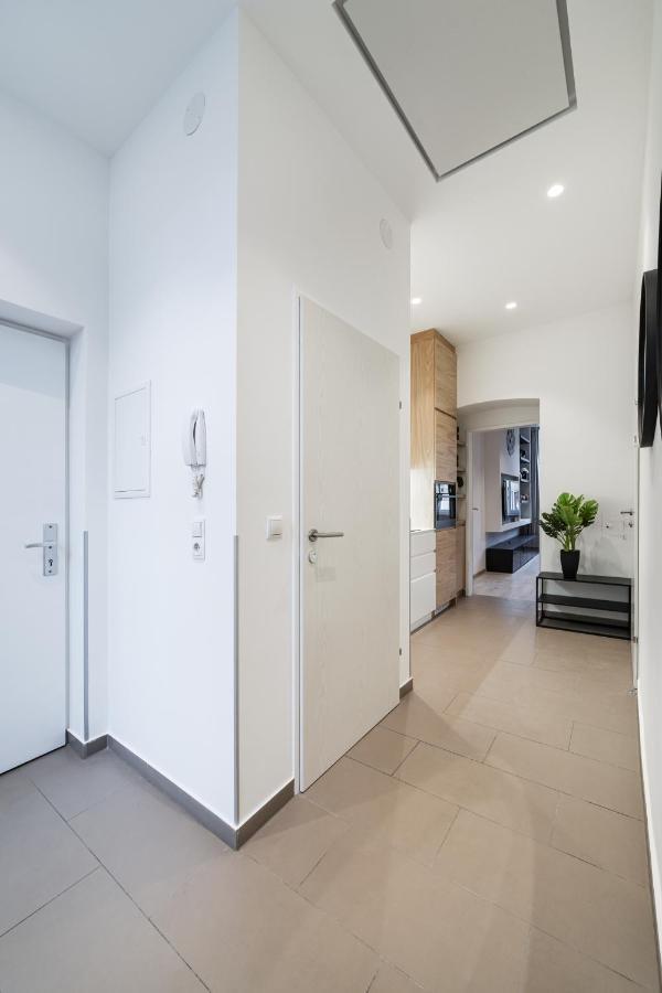 Zeus Design Apartments Виена Екстериор снимка