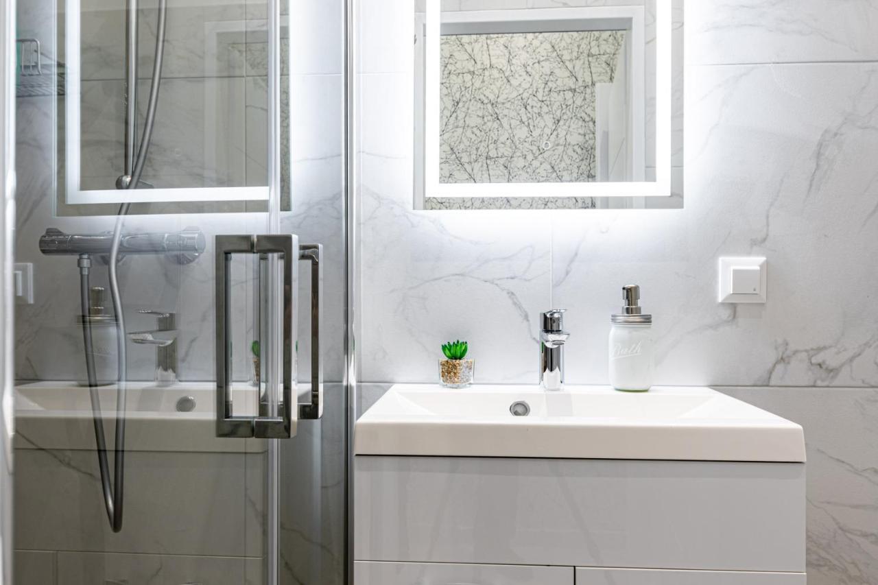 Zeus Design Apartments Виена Екстериор снимка